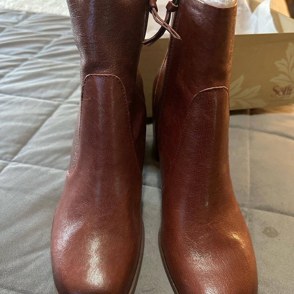 Sofft Rich Reddish Brown Leather Ankle Booties